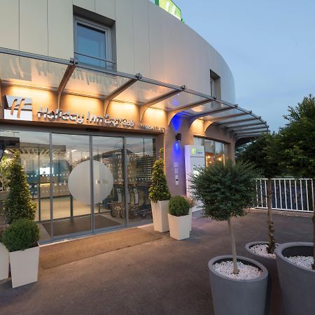 Holiday Inn Express Paris - Velizy By Ihg Екстериор снимка
