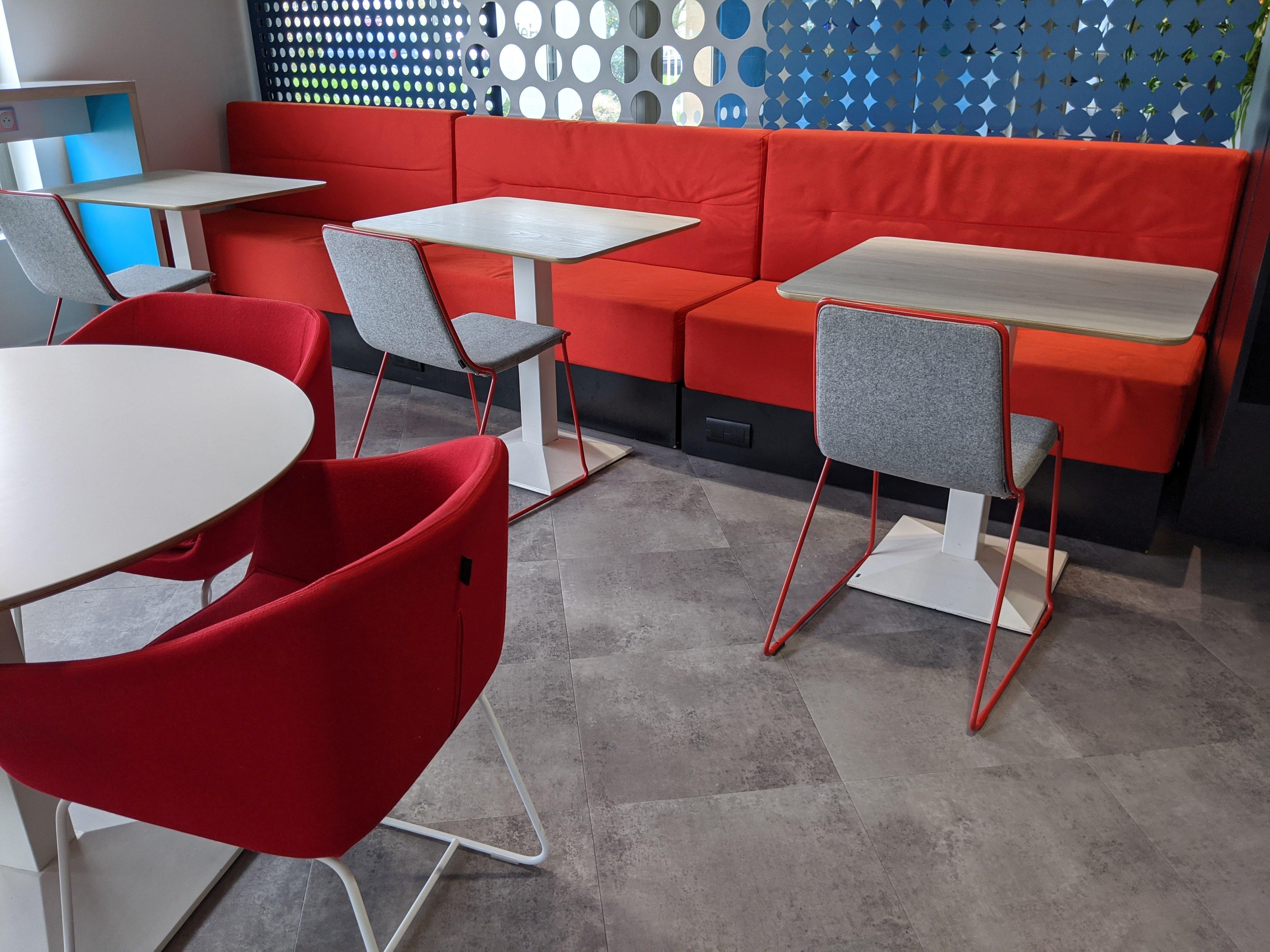 Holiday Inn Express Paris - Velizy By Ihg Екстериор снимка