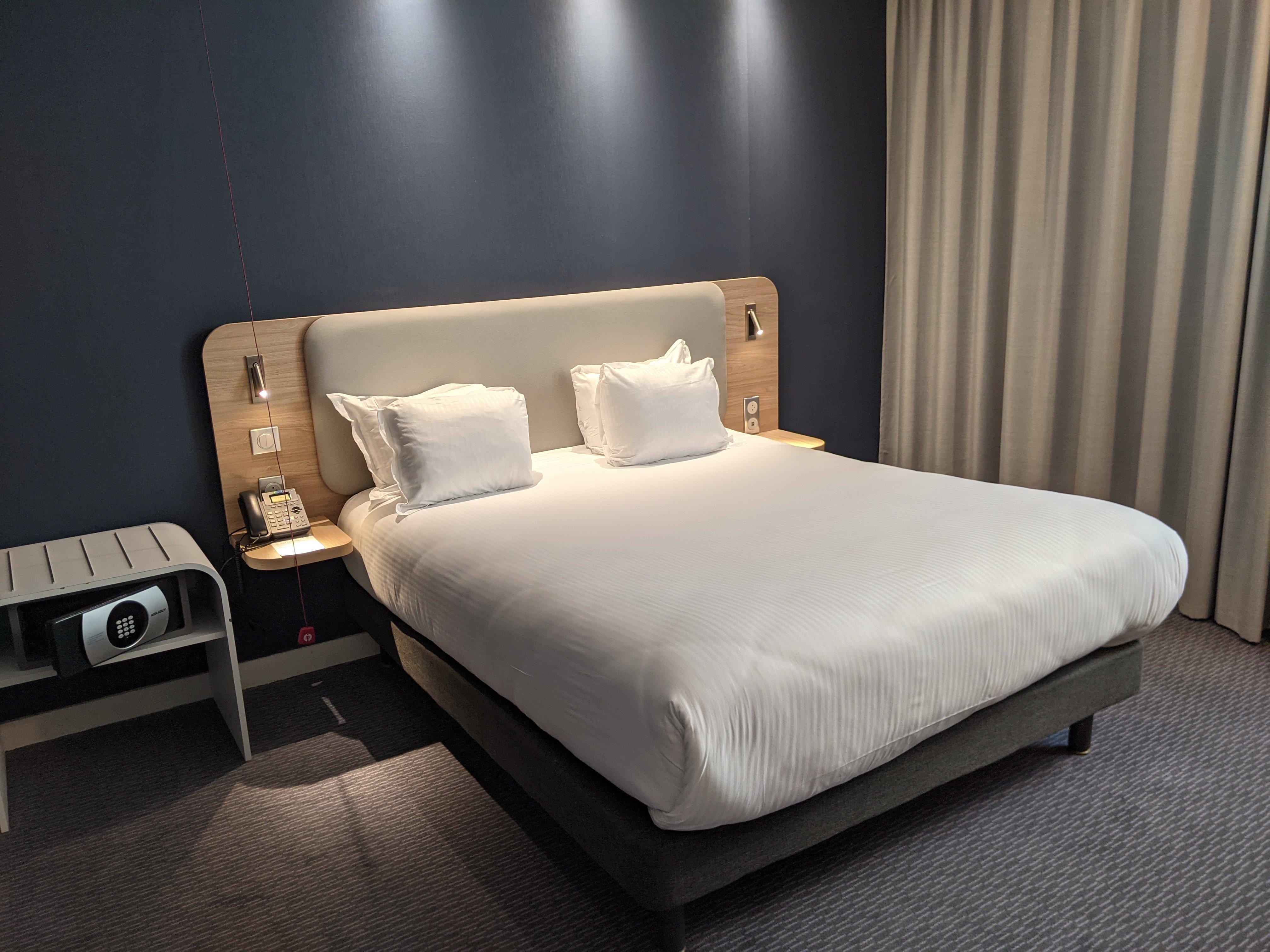Holiday Inn Express Paris - Velizy By Ihg Екстериор снимка