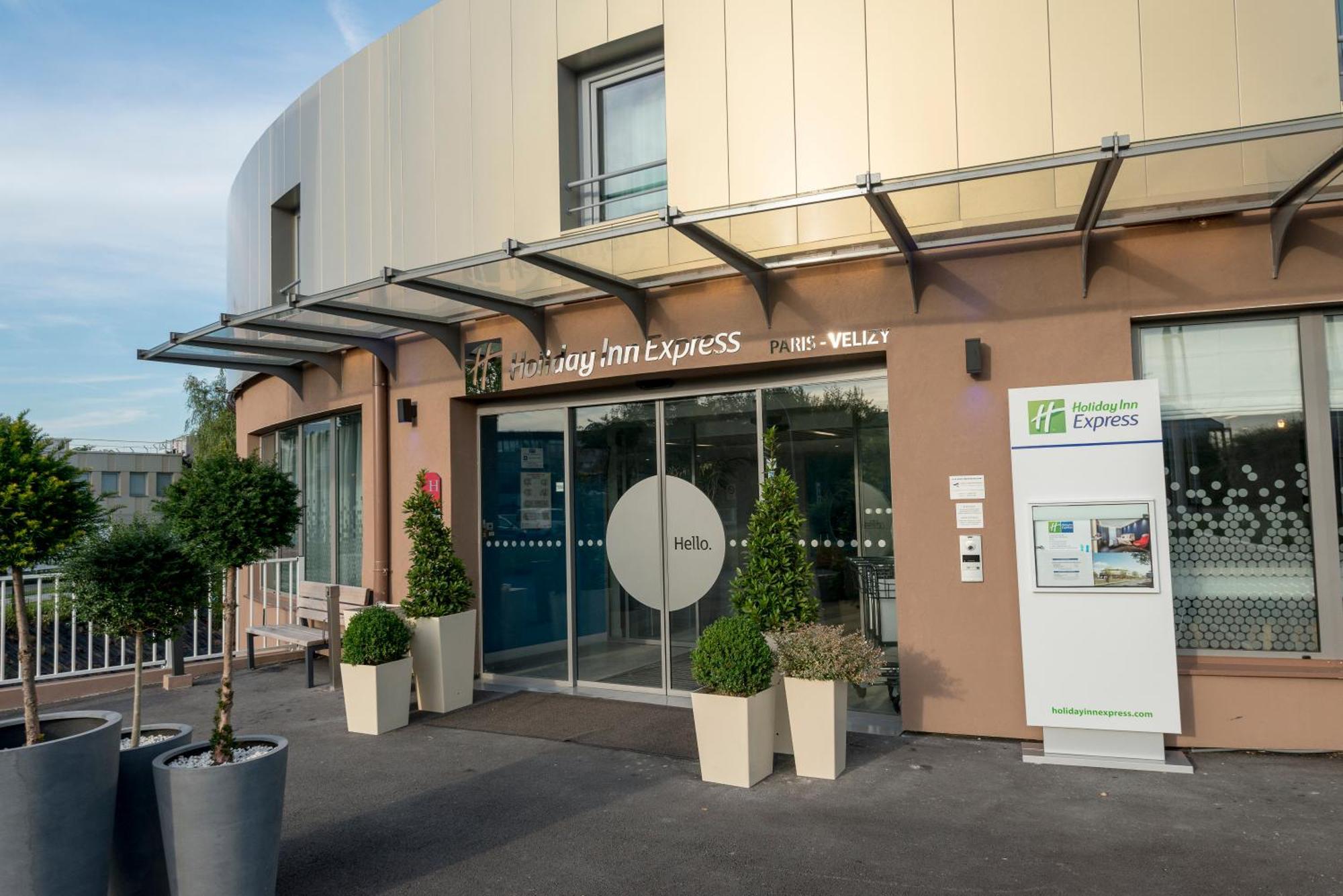Holiday Inn Express Paris - Velizy By Ihg Екстериор снимка